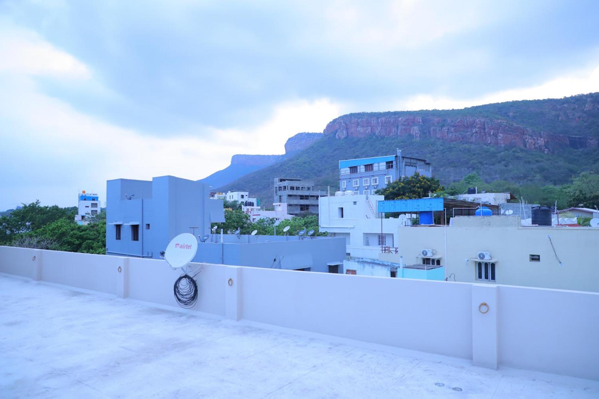 Nanda Mohan Homestay- Luxuries Ac Apartment Close To Alipiri Foothills-Kapila Teertham And Iskcon Temple Tirupati Exterior foto